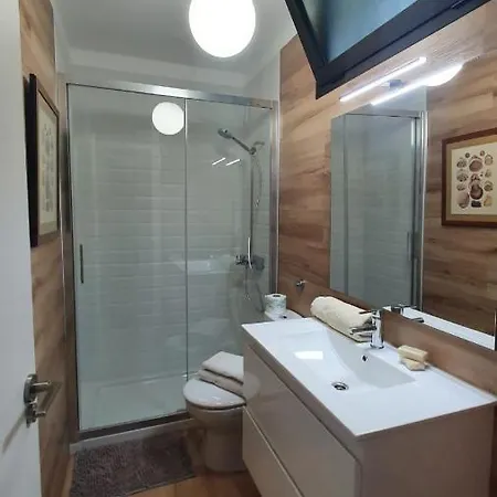 Con Jardin Y Piscina Апартаменты *