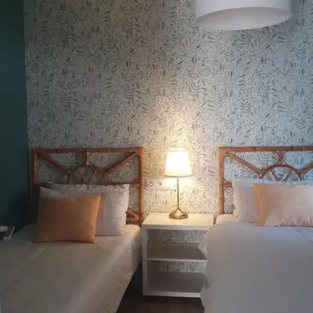 Con Jardin Y Piscina Apartament *