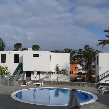 Con Jardin Y Piscina Apartament *