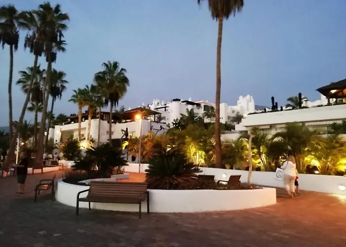 Lägenhet Con Jardin Y Piscina